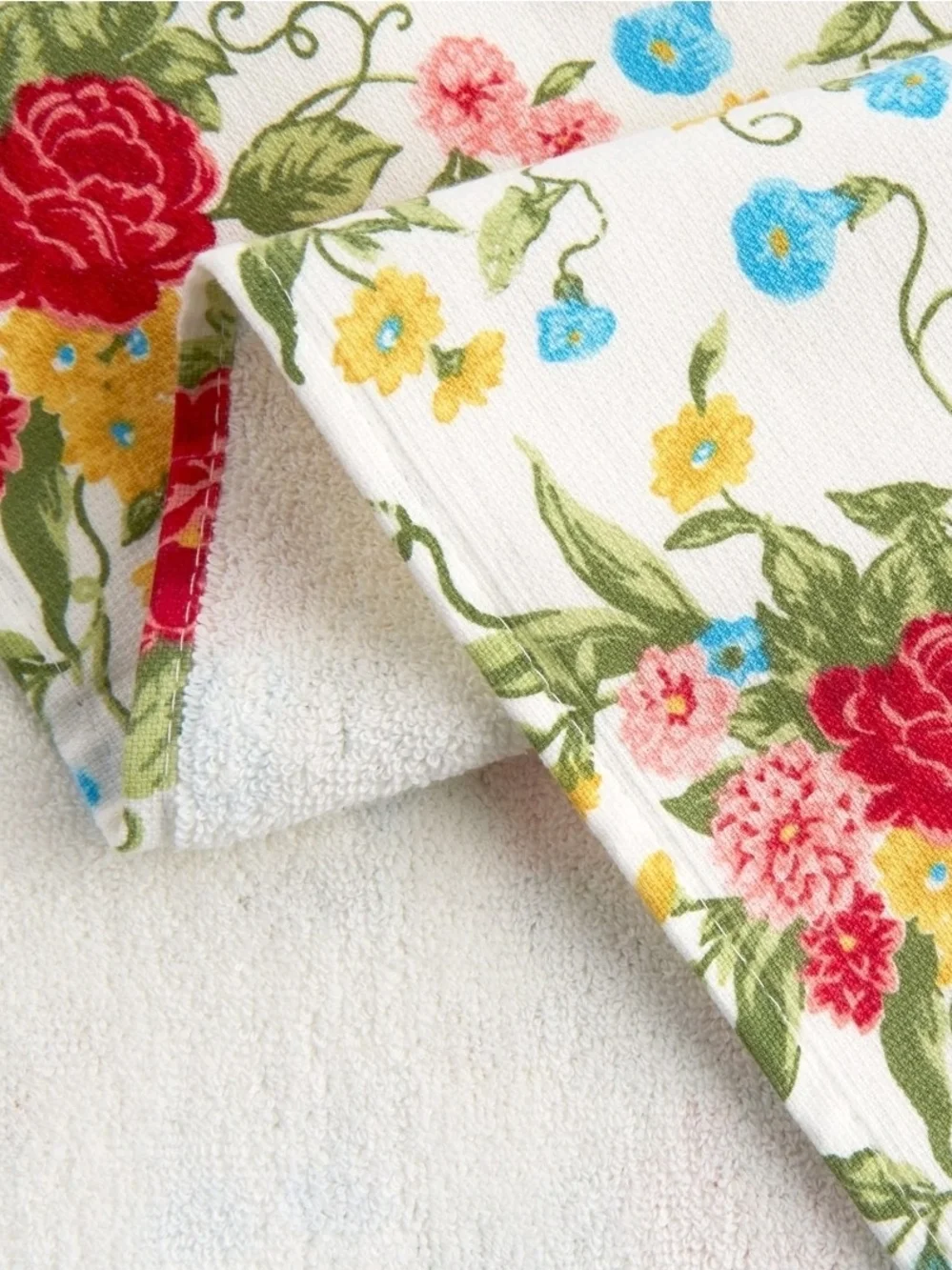 The Pioneer Woman Sweet Rose Kitchen Towel Game, Multicolor, 16